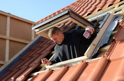 Pose de fenêtres de toit Velux à Dombras